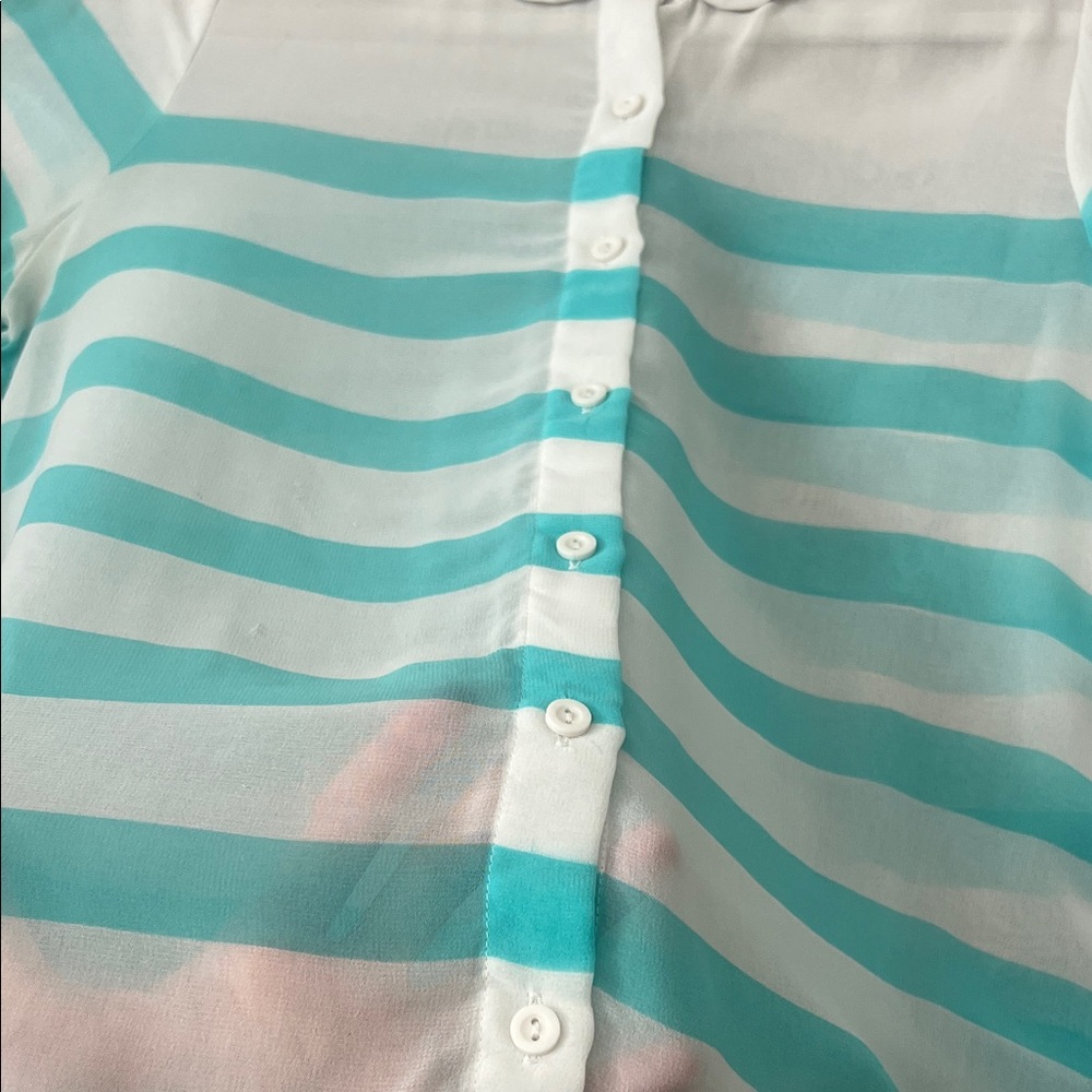 H&M White and Blue Striped Button Down Shirt - Picture 2 of 5